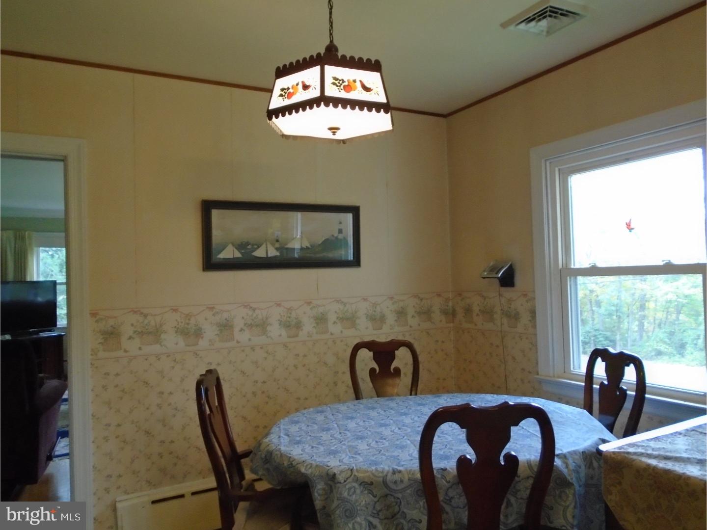 1574 Snell Road Pottstown, PA 19464 - Photo 8 of 20 Gallery Image 8