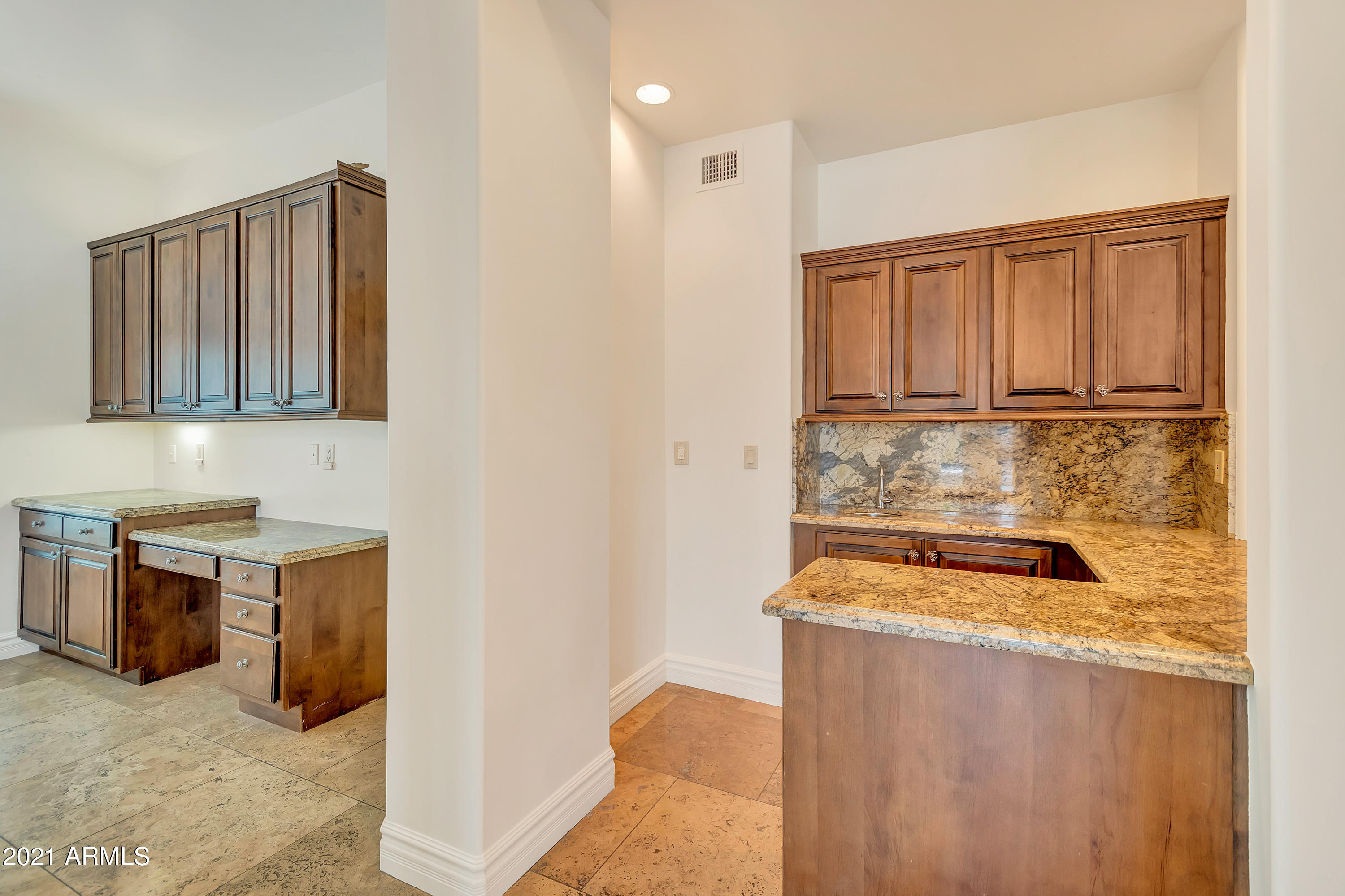 3039 East Rock Wren Road Phoenix, AZ 85048 - Photo 9 of 35 9