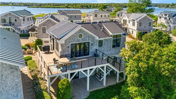 $989,000 | 14 East Pointe Lane, Unit 14, South Kingstown, RI 02879