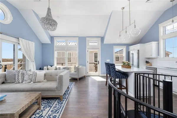 $989,000 | 14 East Pointe Lane, Unit 14, South Kingstown, RI 02879