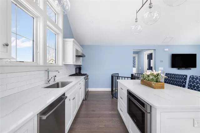 $989,000 | 14 East Pointe Lane, Unit 14, South Kingstown, RI 02879