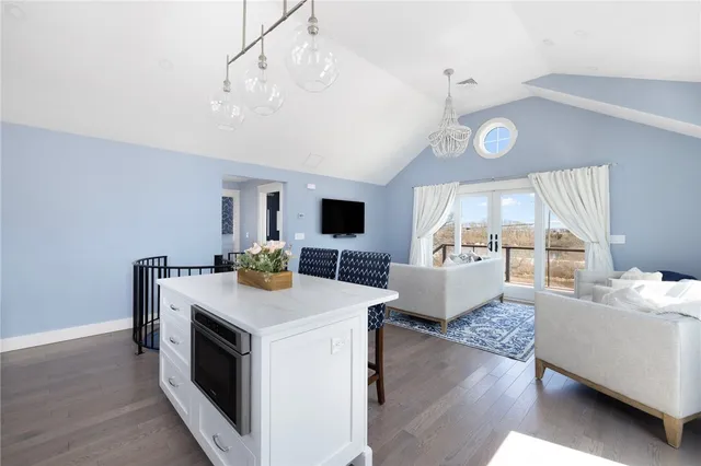 $989,000 | 14 East Pointe Lane, Unit 14, South Kingstown, RI 02879