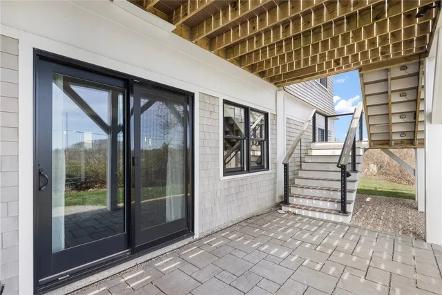 $989,000 | 14 East Pointe Lane, Unit 14, South Kingstown, RI 02879