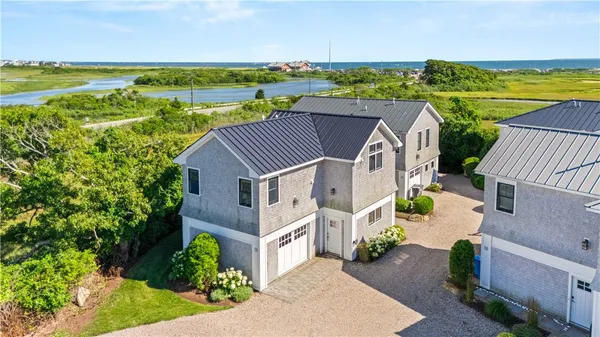 $989,000 | 14 East Pointe Lane, Unit 14, South Kingstown, RI 02879