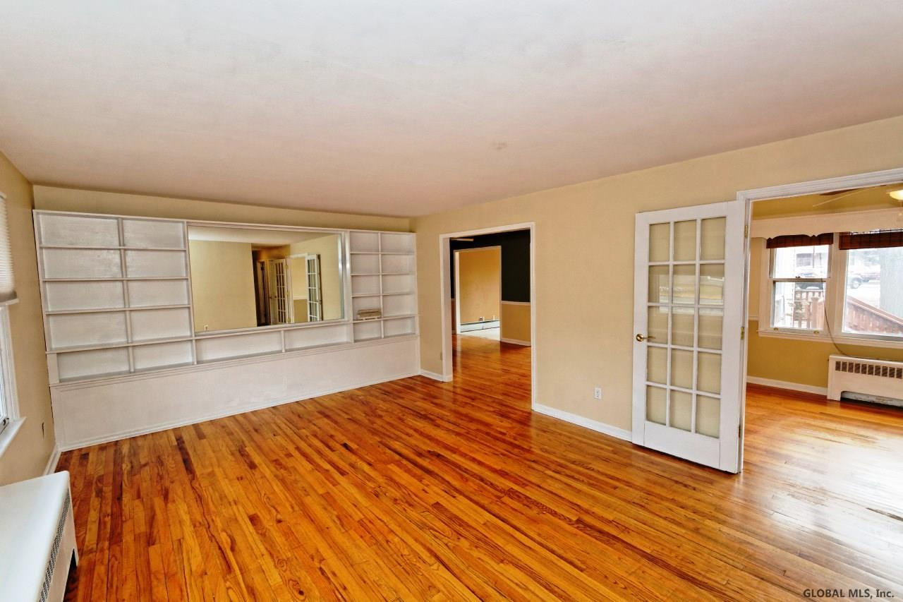 55 Mordella Road Colonie, NY 12205 - Photo 6 of 25 Photo 6
