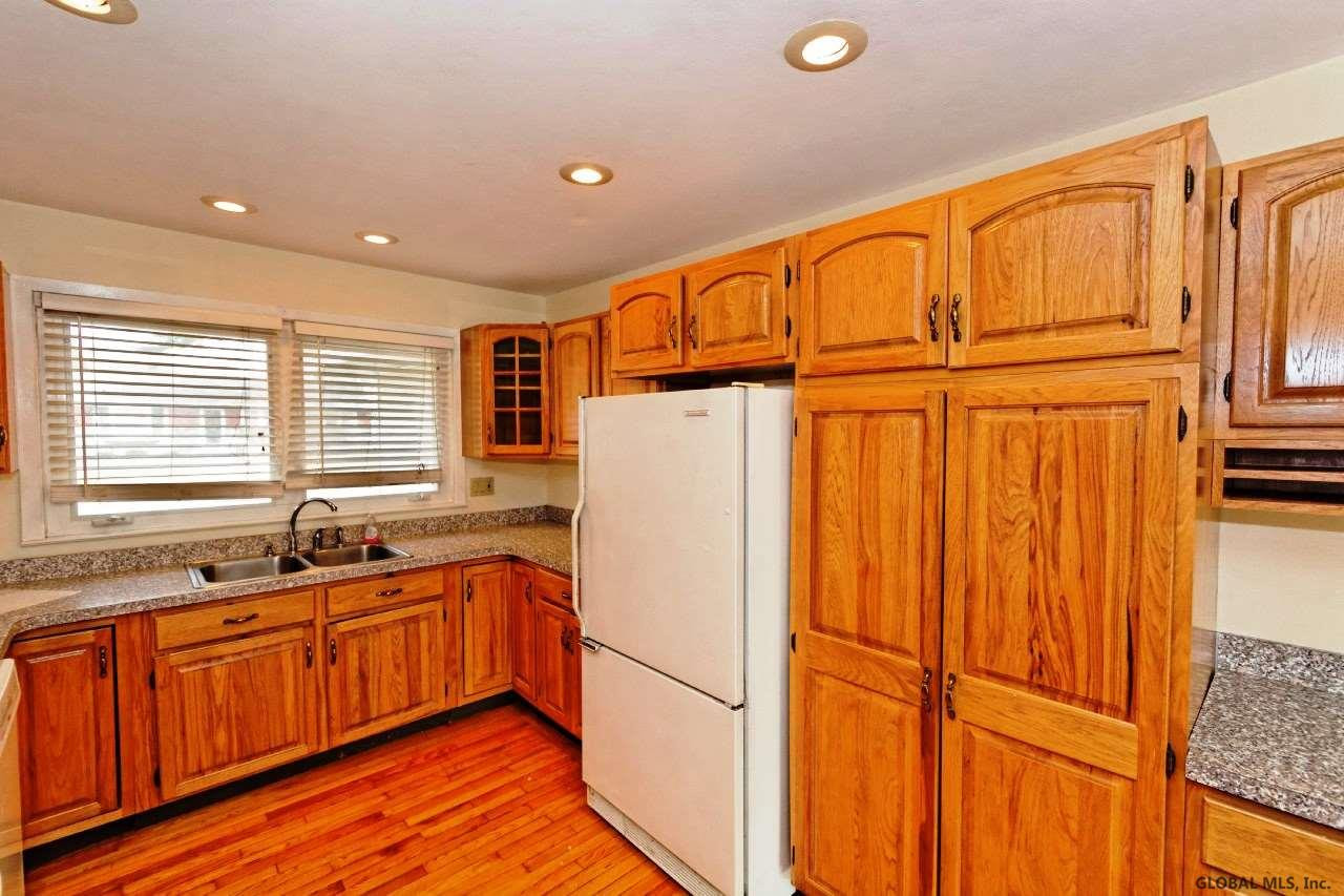 55 Mordella Road Colonie, NY 12205 - Photo 8 of 25 Photo 8
