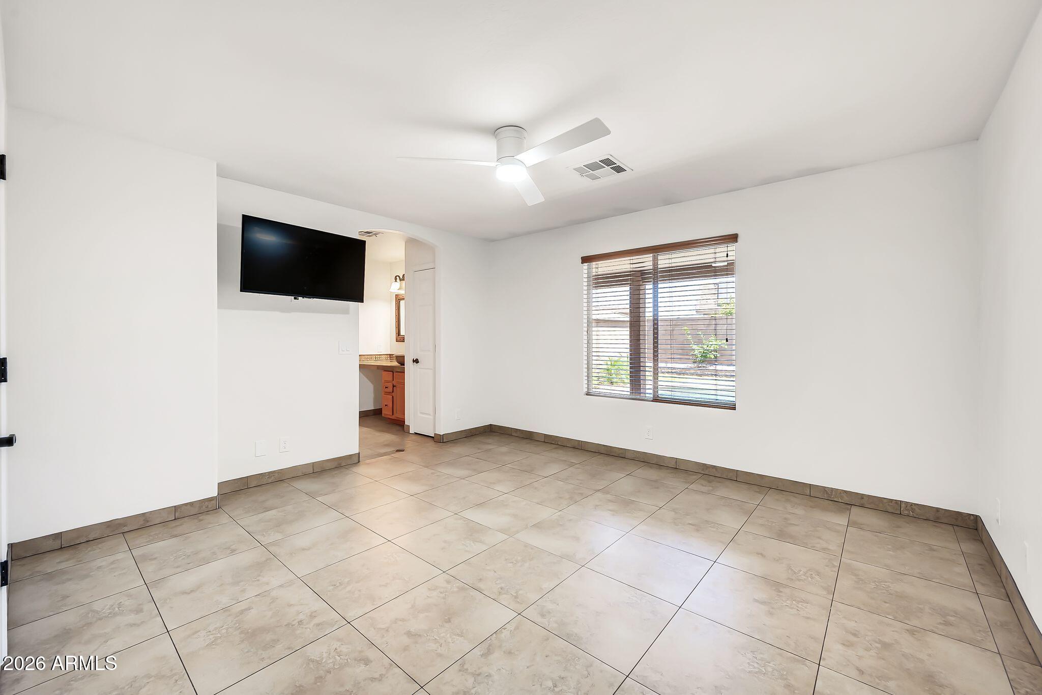 3048 East Erie Street Gilbert, AZ 85295 - Photo 20 of 47 Primary Bedroom