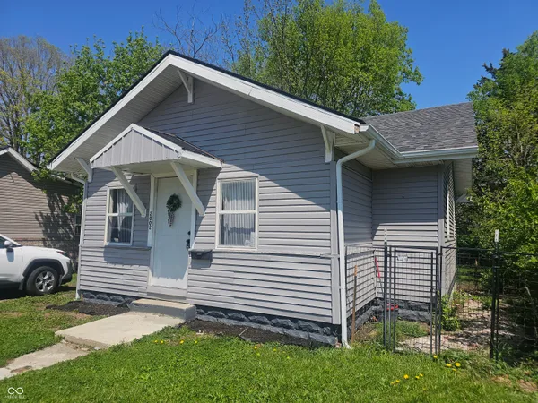 $114,900 | 2002 East Highland Avenue, Muncie, IN 47303