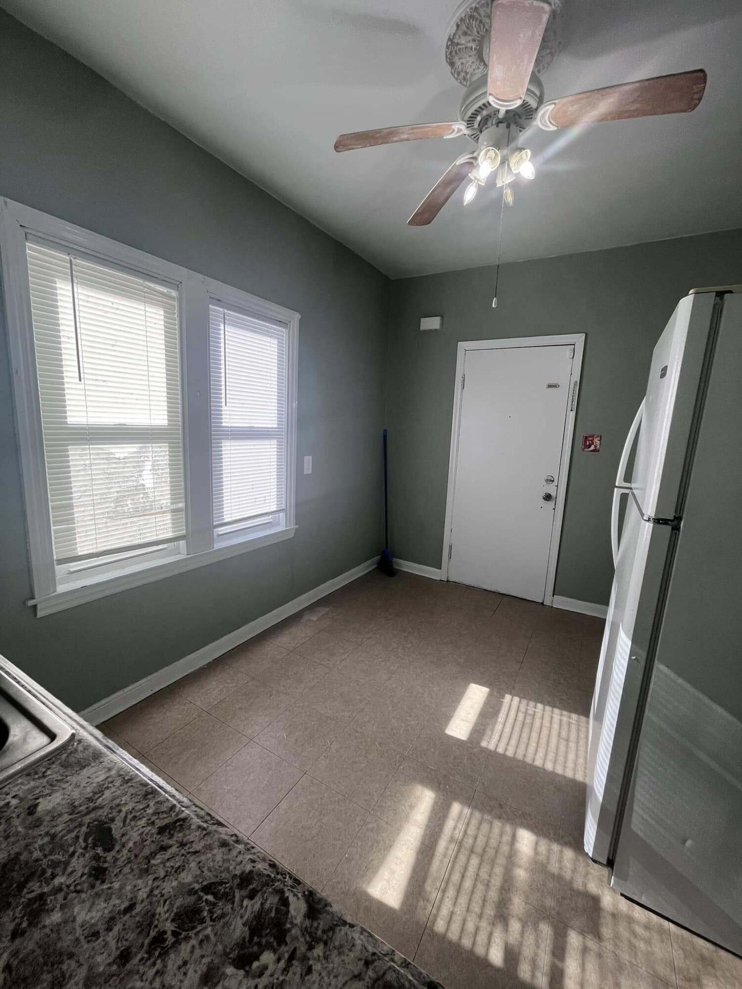 2321 South 12th Street Milwaukee, WI 53215 - Photo 5 of 9 481900416_1454464785522711_3422380826397