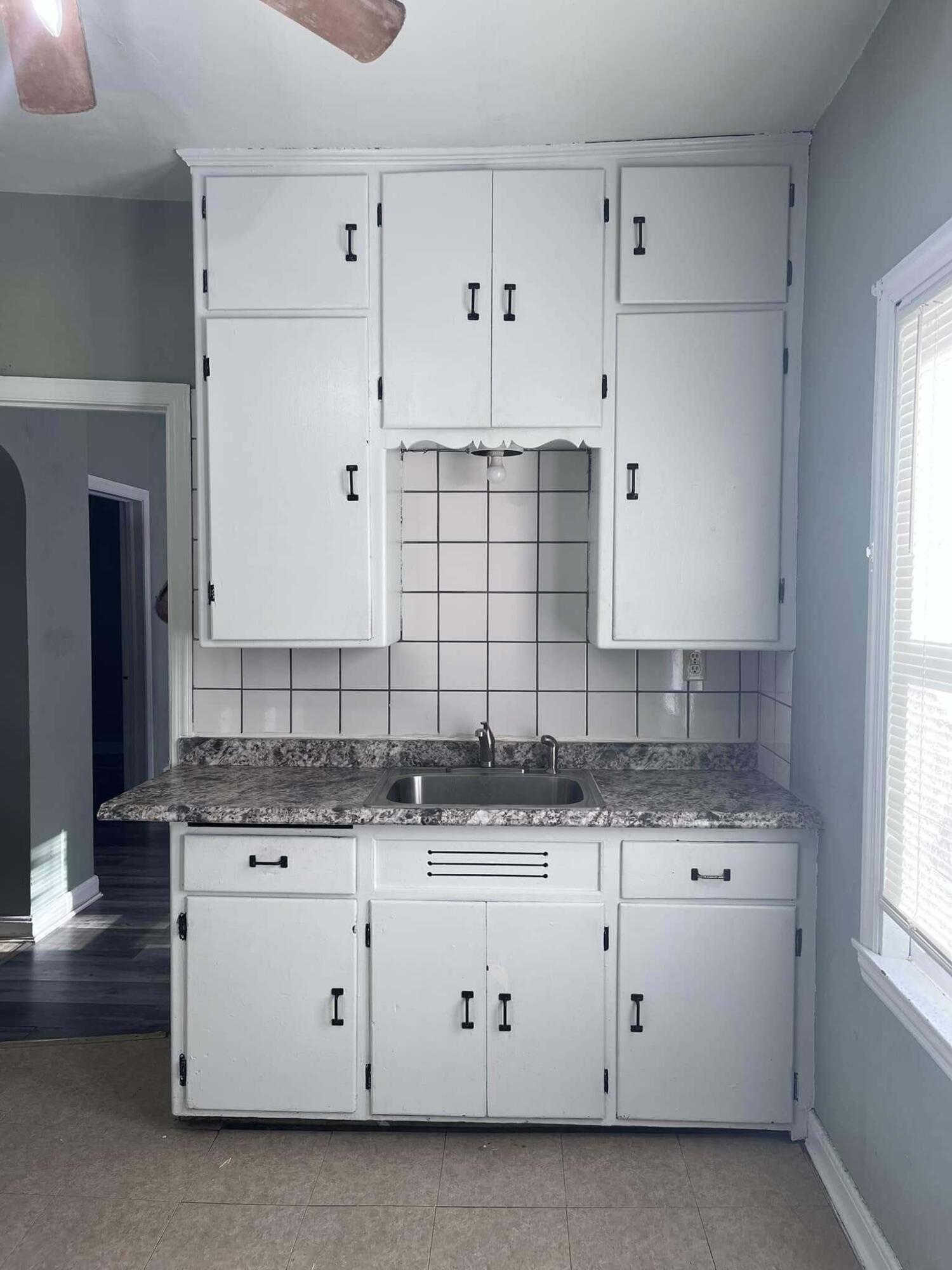 2321 South 12th Street Milwaukee, WI 53215 - Photo 6 of 9 481295107_1454464678856055_6595688753960