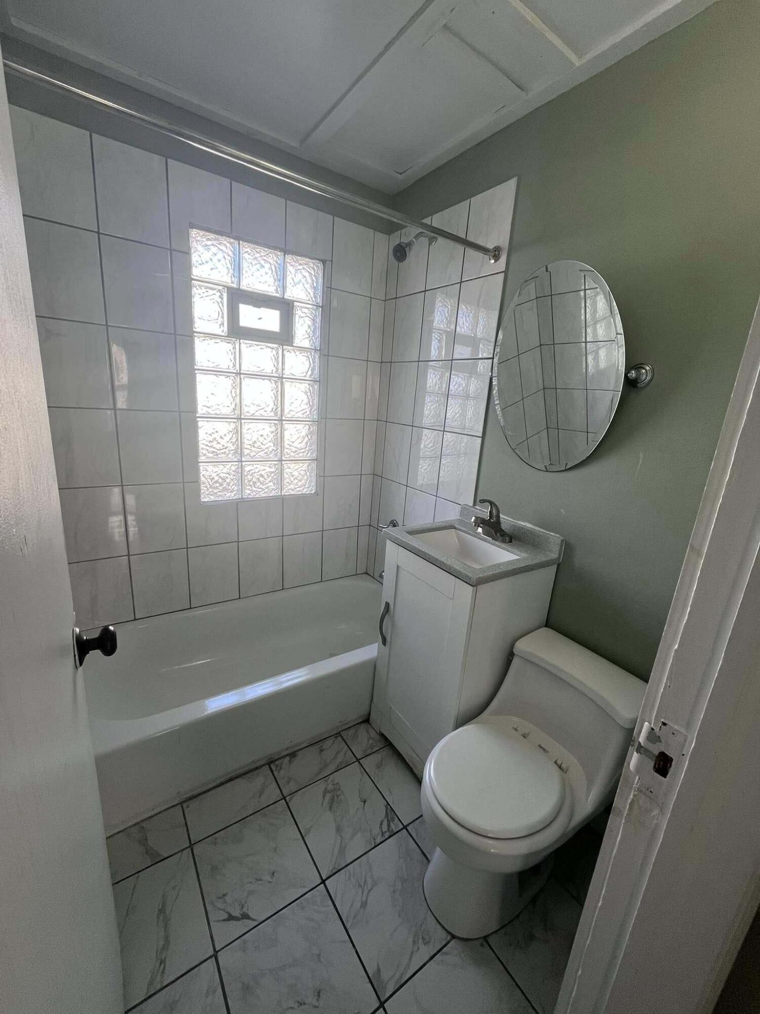 2321 South 12th Street Milwaukee, WI 53215 - Photo 9 of 9 482193148_1454464795522710_9172091061922