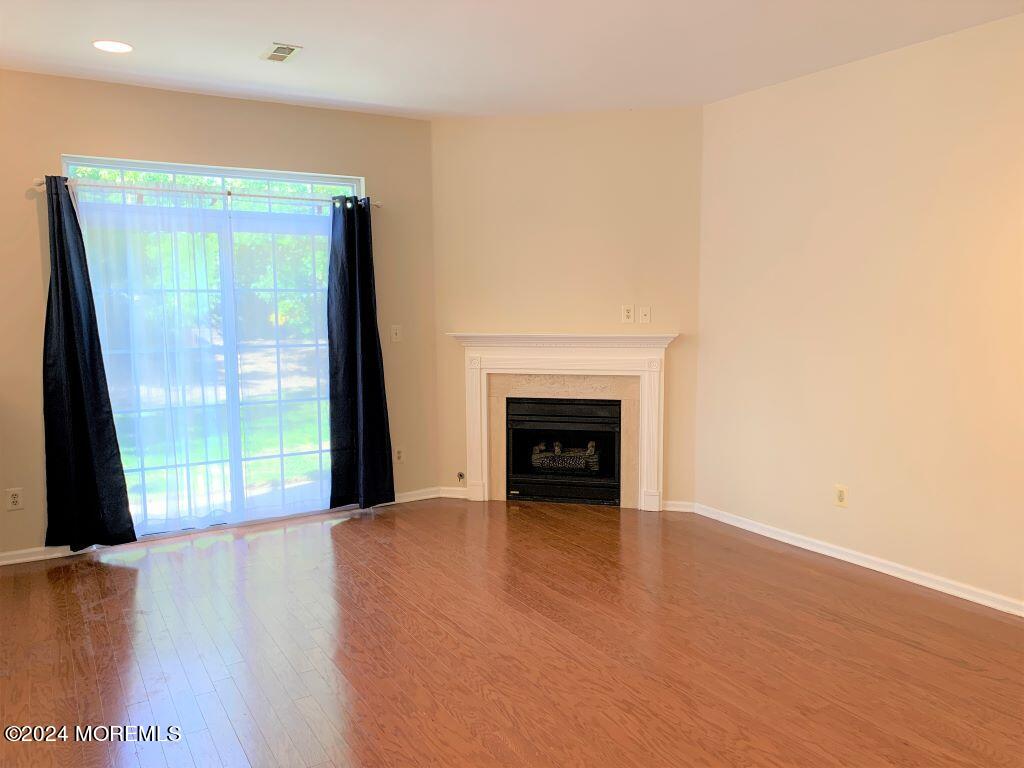 87 Banyan Boulevard Holmdel, NJ 07733 - Photo 6 of 17 6
