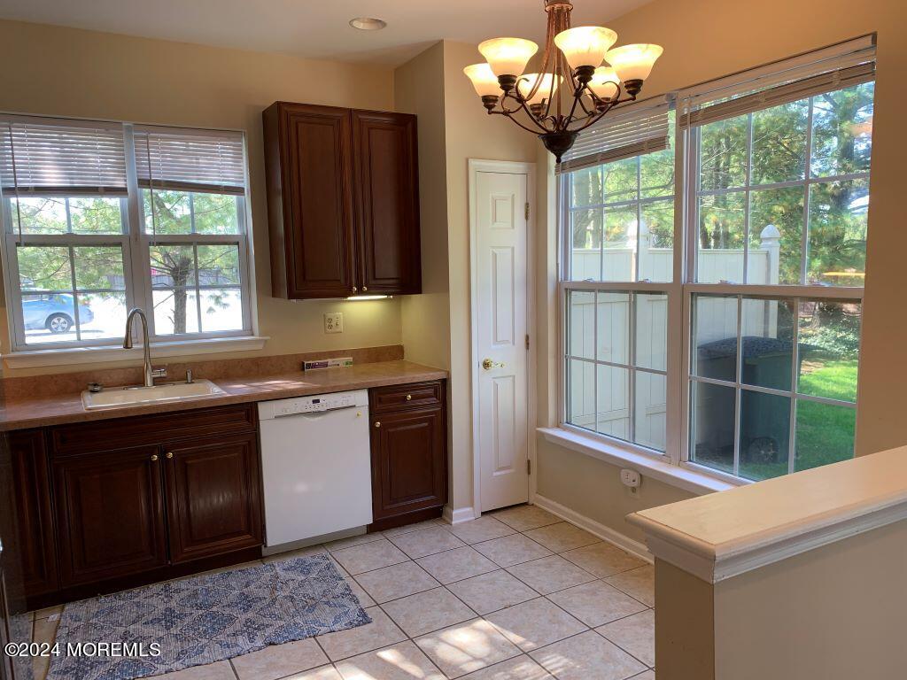 87 Banyan Boulevard Holmdel, NJ 07733 - Photo 10 of 17 10