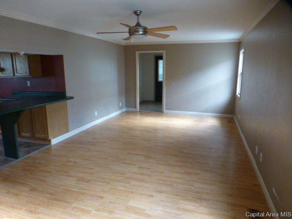 2621 South Spring Street Springfield, IL 62704 - Photo 2 of 25 Gallery Image 2