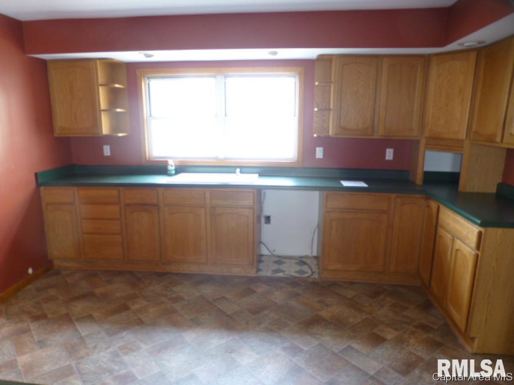 2621 South Spring Street Springfield, IL 62704 - Photo 7 of 25 Gallery Image 7
