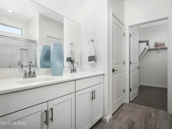 $425,640 | Undisclosed Address, Tucson, AZ 85747
