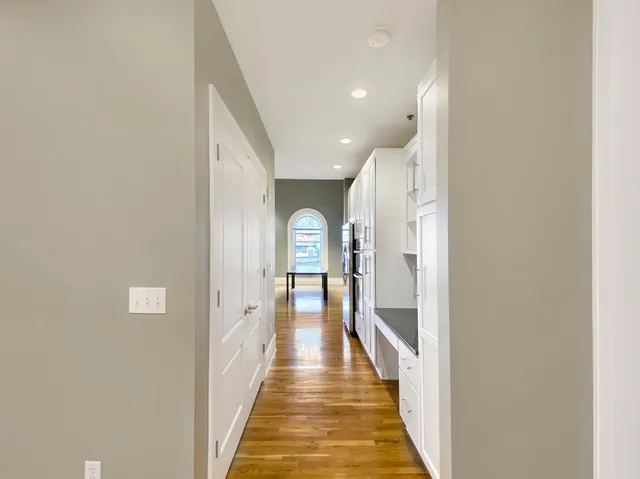 $2,995 | 300 Wall Street, Unit 708, St. Paul, MN 55101