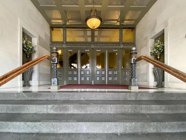 $2,995 | 300 Wall Street, Unit 708, St. Paul, MN 55101