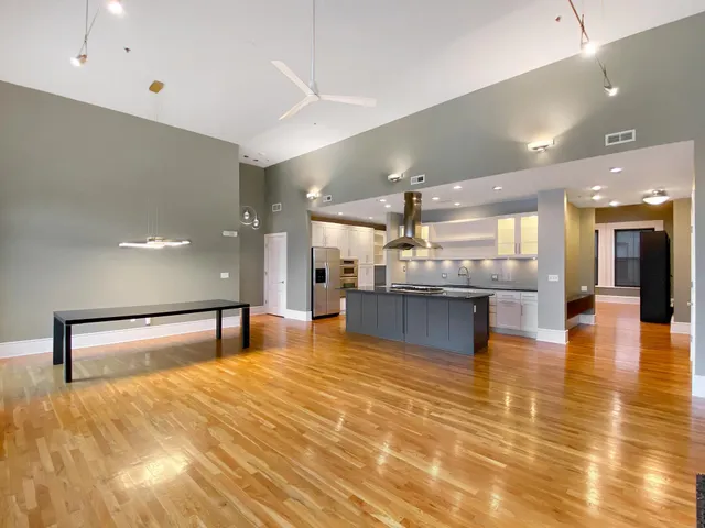 $2,995 | 300 Wall Street, Unit 708, St. Paul, MN 55101