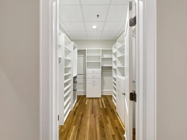 $2,995 | 300 Wall Street, Unit 708, St. Paul, MN 55101