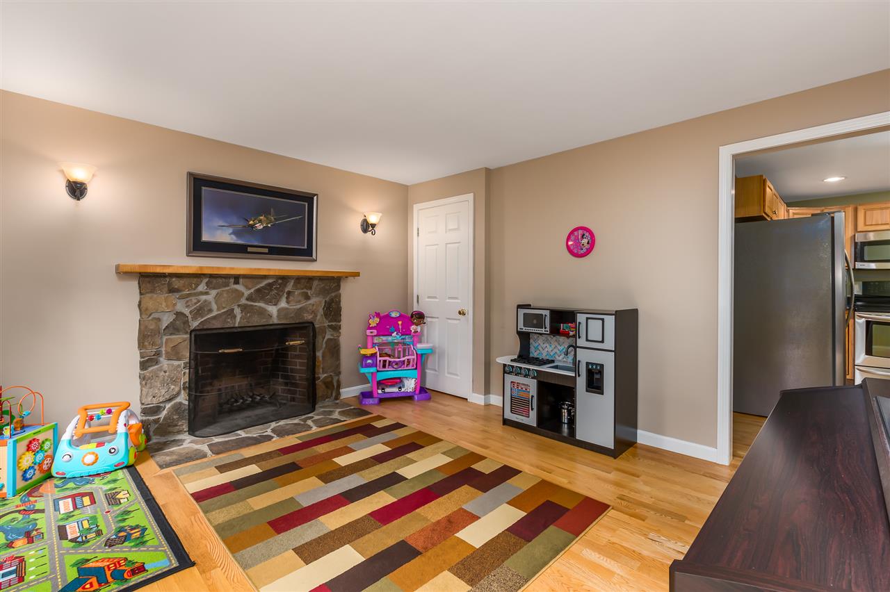 12 Ross Road Durham, NH 03824 - Photo 11 of 32