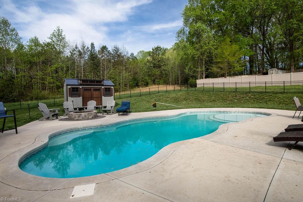 4882 Colonial Circle Trinity, NC 27370 - Photo 23 of 27