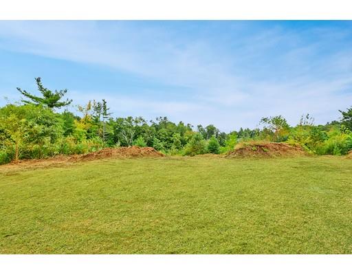 12 Woodland Road Springfield, MA 01129 - Photo 18 of 18 a view of an ocean