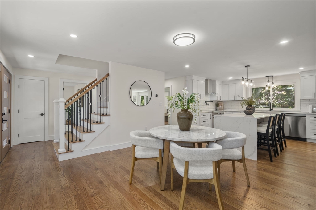 241 Prospect Street Franklin, MA 02038 - Photo 7 of 42