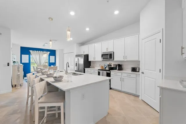 $2,200 | 12470 Wellen Golf Street, Unit 205, Venice, FL 34293