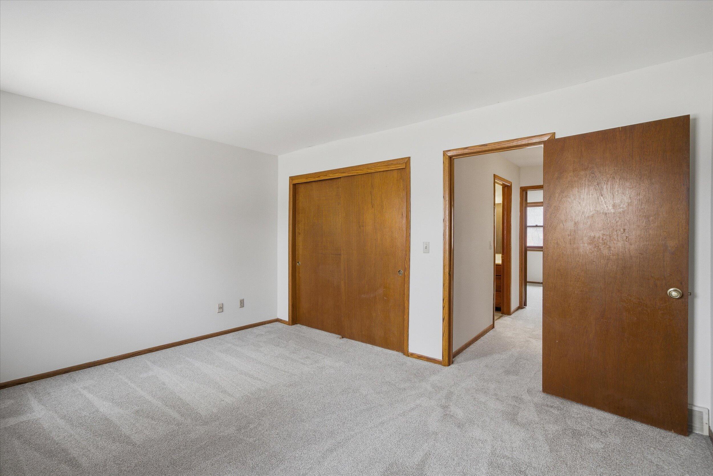 2017 Woodburn Road, Unit B Waukesha, WI 53188 - Photo 20 of 34 Bedroom 1