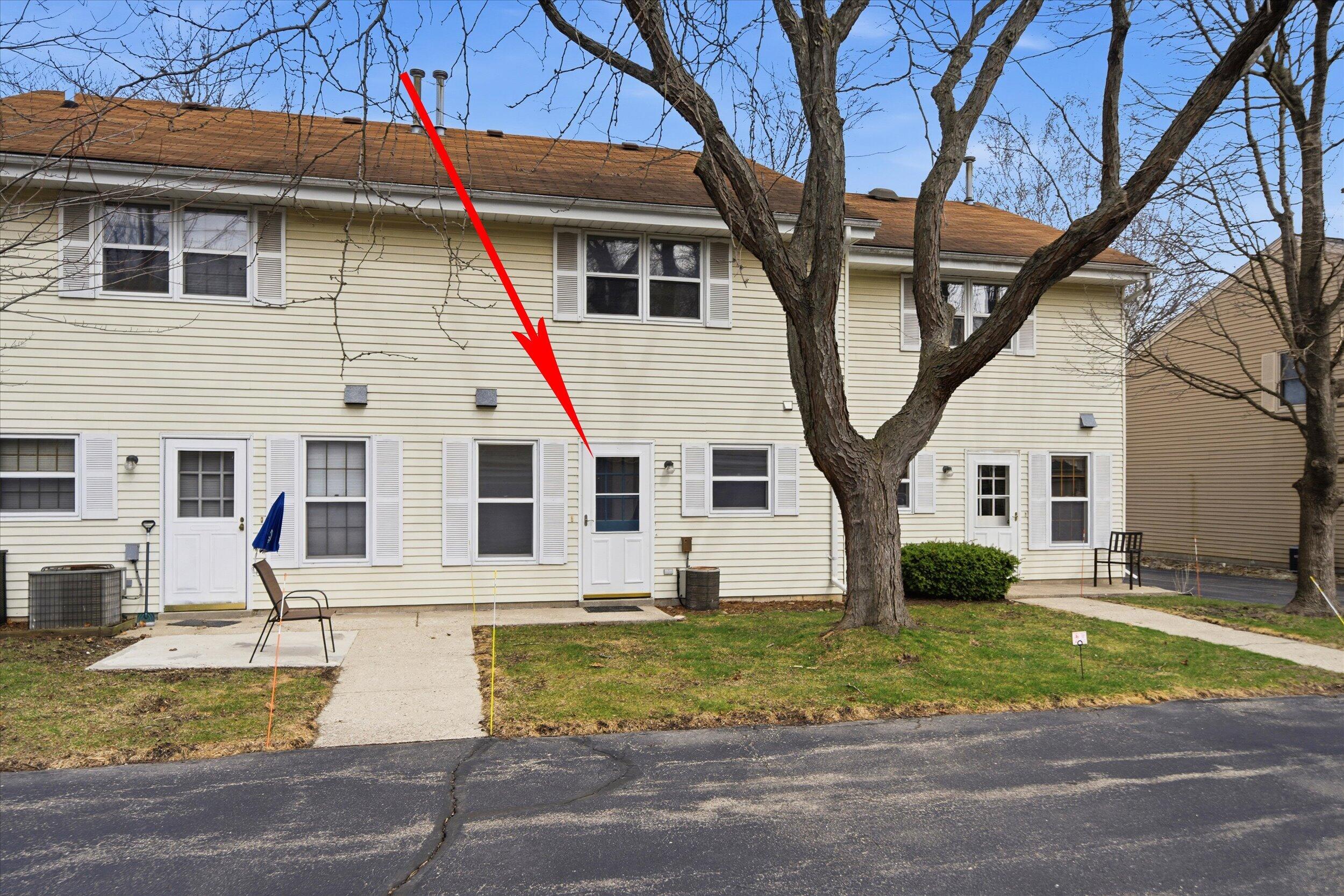 2017 Woodburn Road, Unit B Waukesha, WI 53188 - Photo 28 of 34 Back Exterior Entance