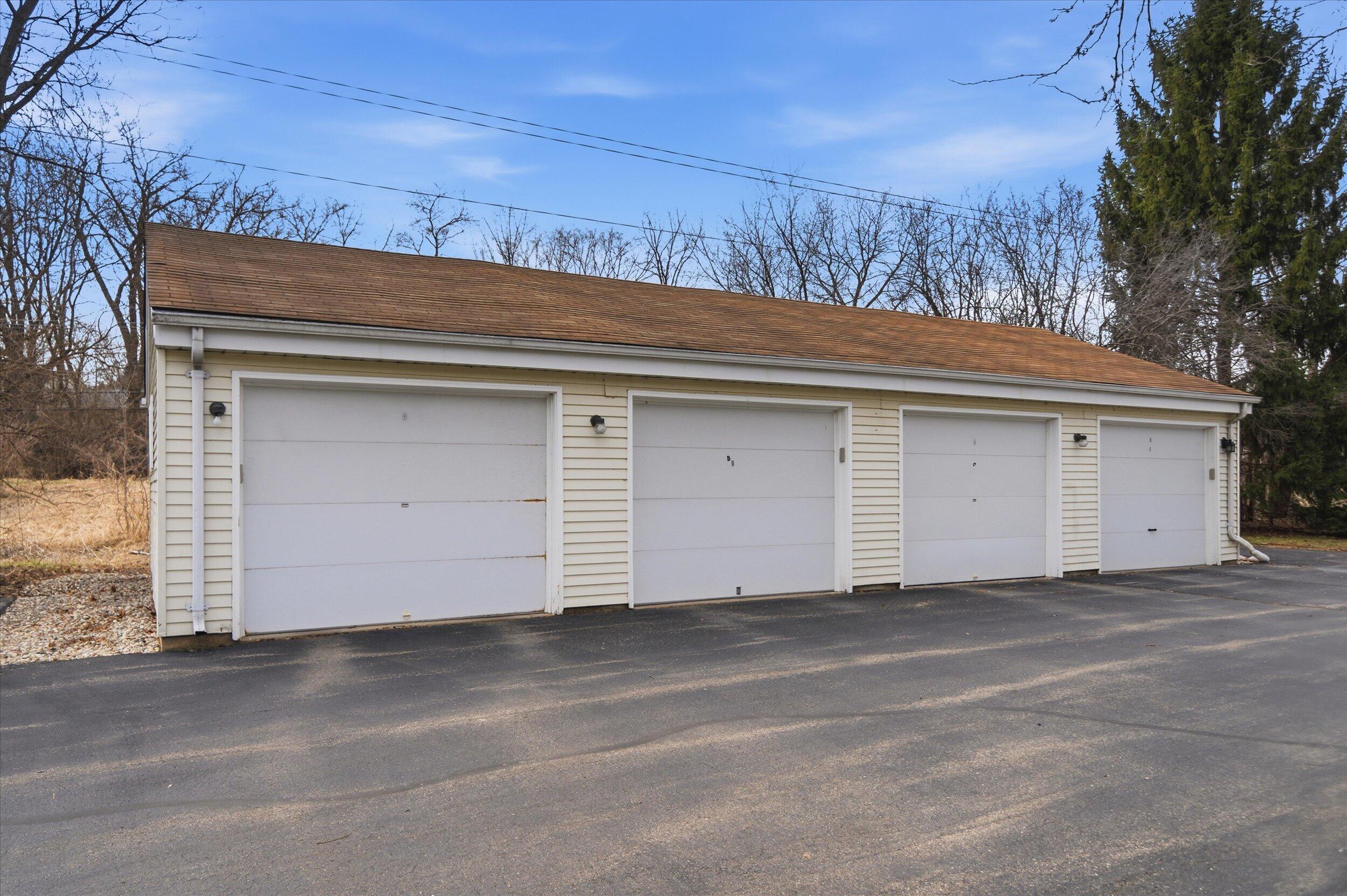 2017 Woodburn Road, Unit B Waukesha, WI 53188 - Photo 31 of 34 Garage