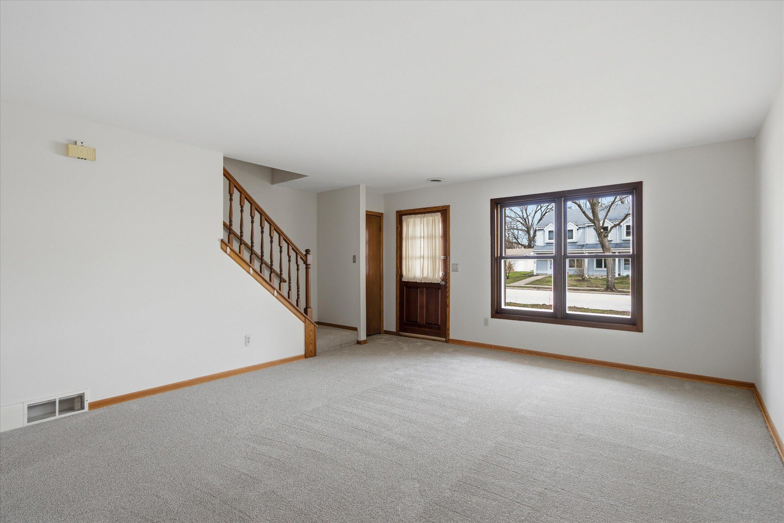 2017 Woodburn Road, Unit B Waukesha, WI 53188 - Photo 6 of 34 Living Room