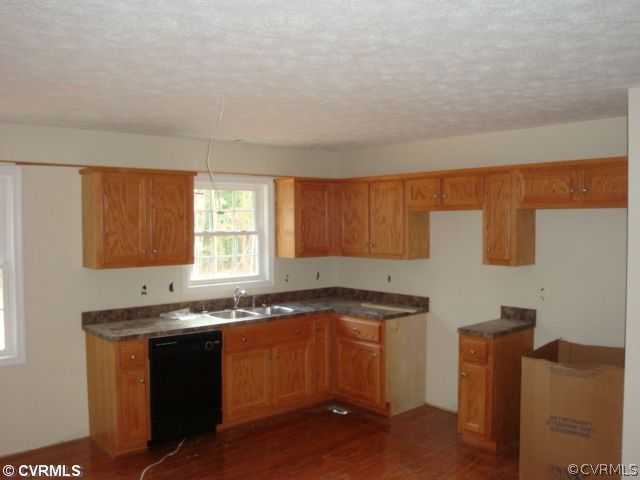 1452 South Constitution Route Dillwyn, VA 23936 - Photo 7 of 12 Kitchen