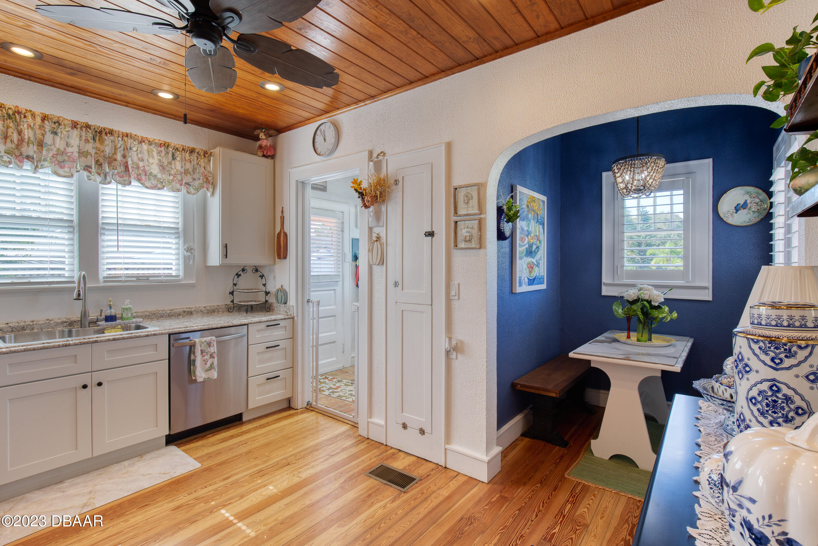 42 River Beach Drive Ormond Beach, FL 32176 - Photo 32 of 74 a spacious bathroom with a granite countertop sink mirror and bathtub