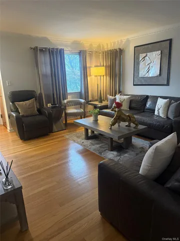 $3,550 | Undisclosed Address, New Hyde Park, NY 11040