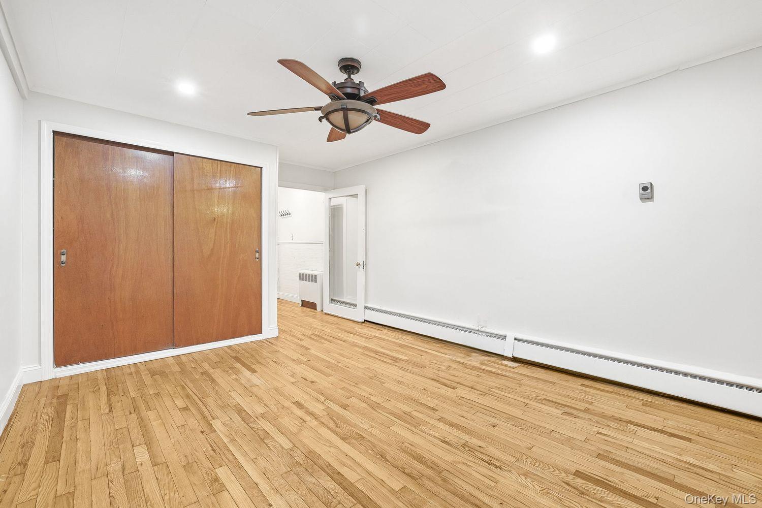 4223 Digney Avenue Bronx, NY 10466 - Photo 26 of 39