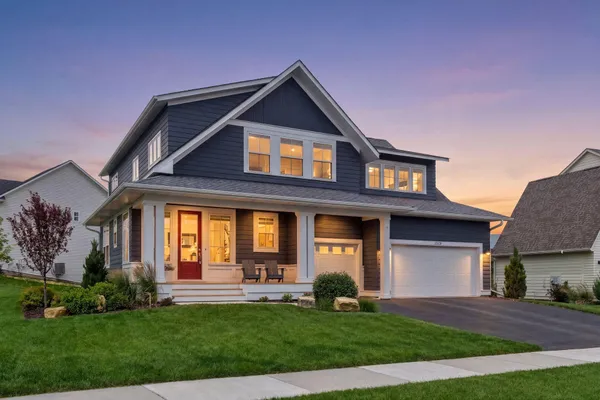 $950,000 | 5500 Rolling Hills Parkway, Victoria, MN 55318