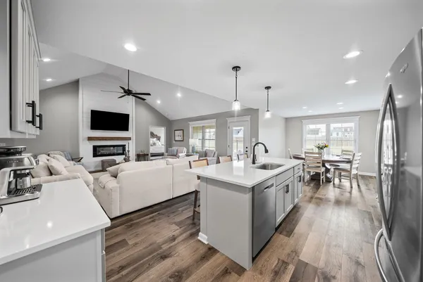 $385,000 | 623 North Rdg Drive, Hopkinsville, KY 42240