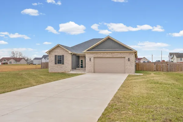 $385,000 | 623 North Rdg Drive, Hopkinsville, KY 42240