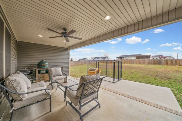 $385,000 | 623 North Rdg Drive, Hopkinsville, KY 42240