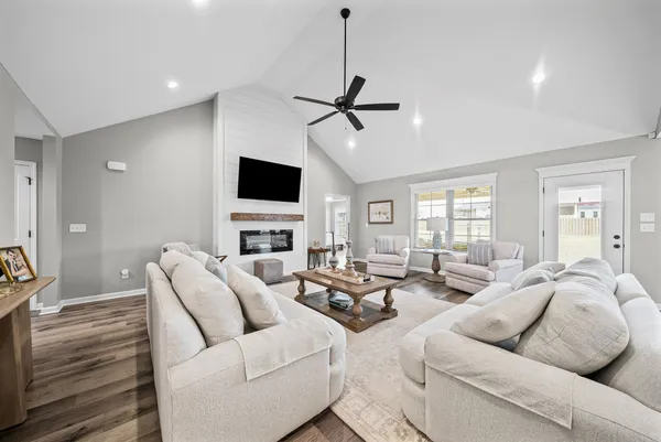 $385,000 | 623 North Rdg Drive, Hopkinsville, KY 42240