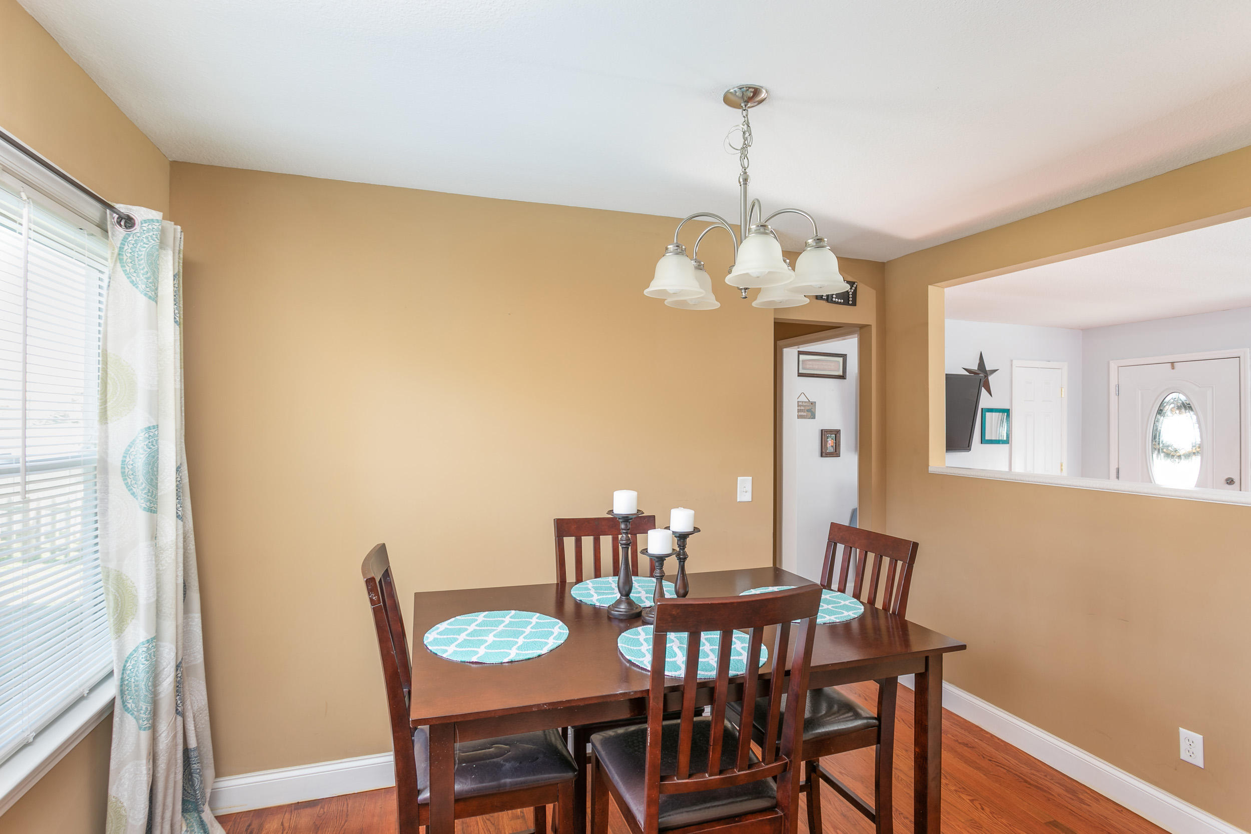 102 Mcafee Road Rossville, GA 30741 - Photo 4 of 10 102 Mcafee_Dining 2
