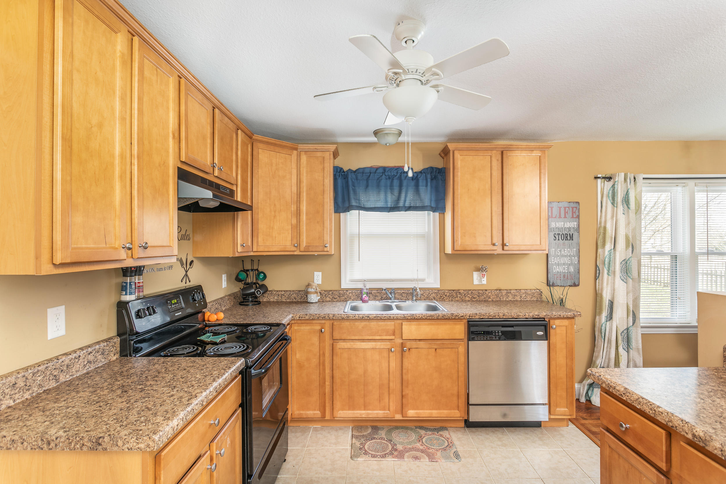 102 Mcafee Road Rossville, GA 30741 - Photo 6 of 10 102 Mcafee_Kitchen