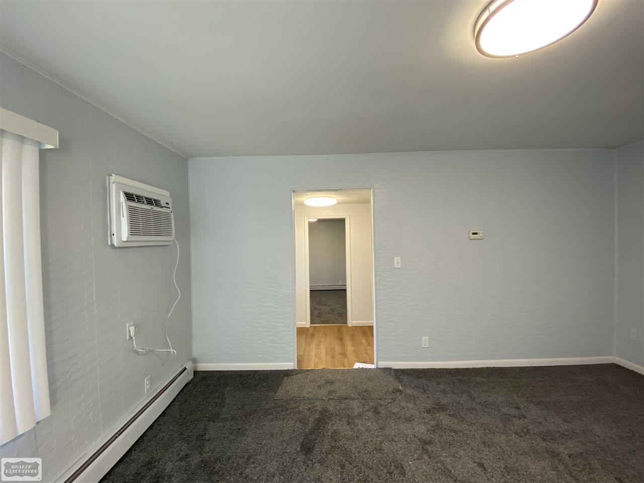 34420 Bordman Road Memphis, MI 48041 - Photo 21 of 39 Living Room