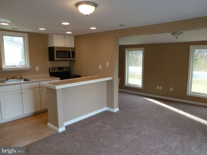 319 Perrys Corner Road Grasonville, MD 21638 - Photo 4 of 12 Interior (General)