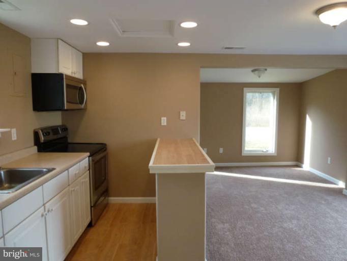 319 Perrys Corner Road Grasonville, MD 21638 - Photo 5 of 12 Kitchen
