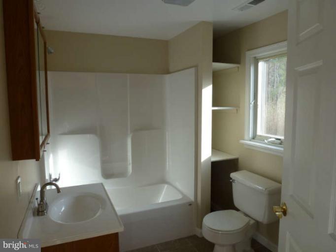 319 Perrys Corner Road Grasonville, MD 21638 - Photo 7 of 12 Bath