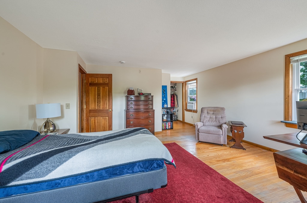 50 Emerson Street Springfield, MA 01118 - Photo 19 of 42