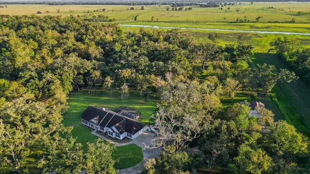 $1,175,000 | 1415 China Grove Drive, Rosharon, TX 77583